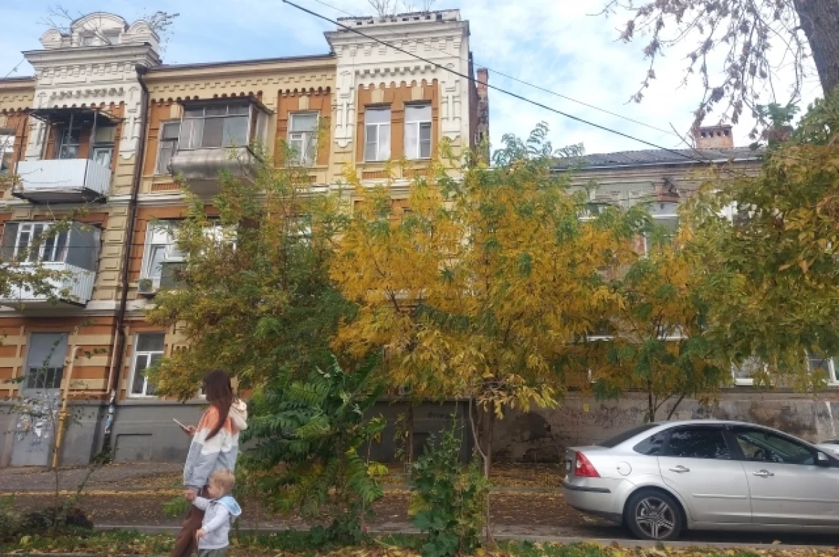 В Ростове и области 26 октября ожидается теплая погода и ветер до 18 м/с