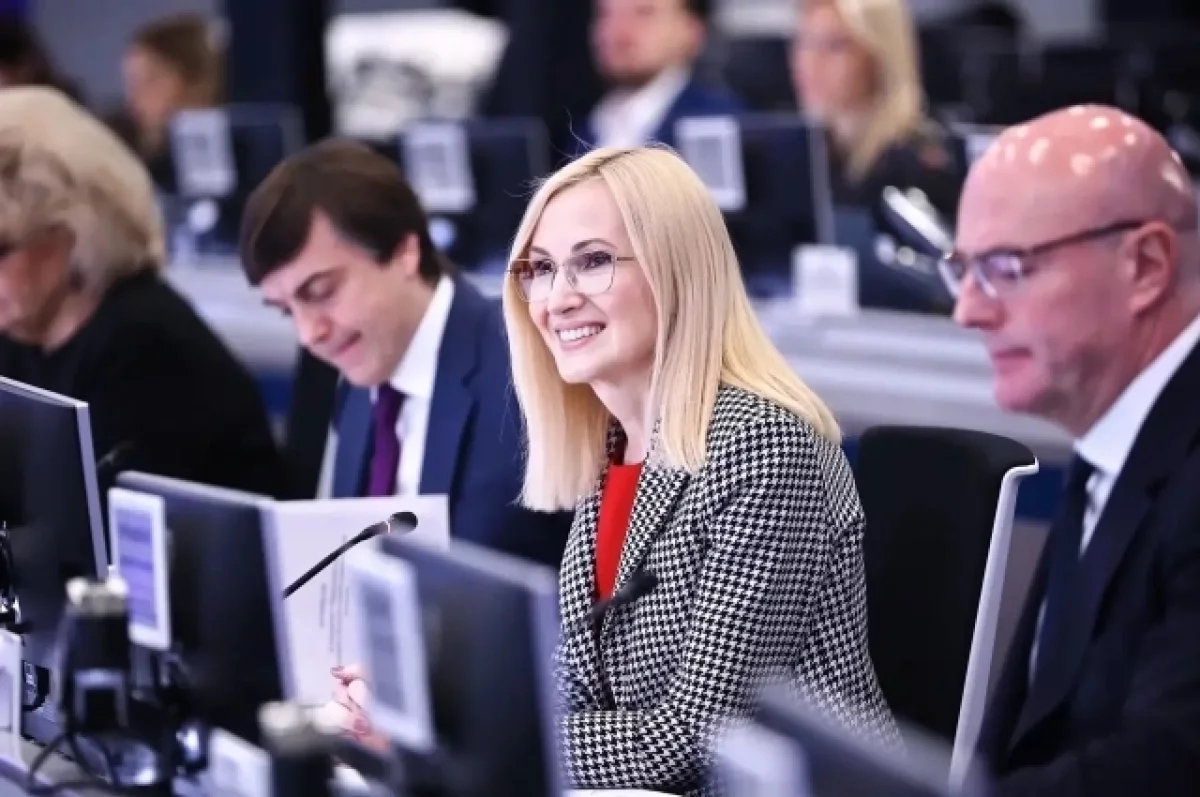 Ирина Яровая удостоена знака Минпросвещения РФ «За содействие»