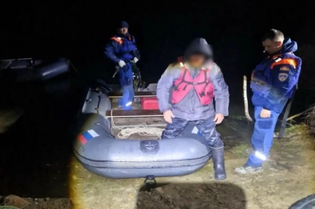 В Челябинской области на озере Аргази спасли рыбака
