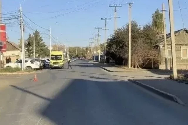 В результате аварии девочку с травмами госпитализировали.