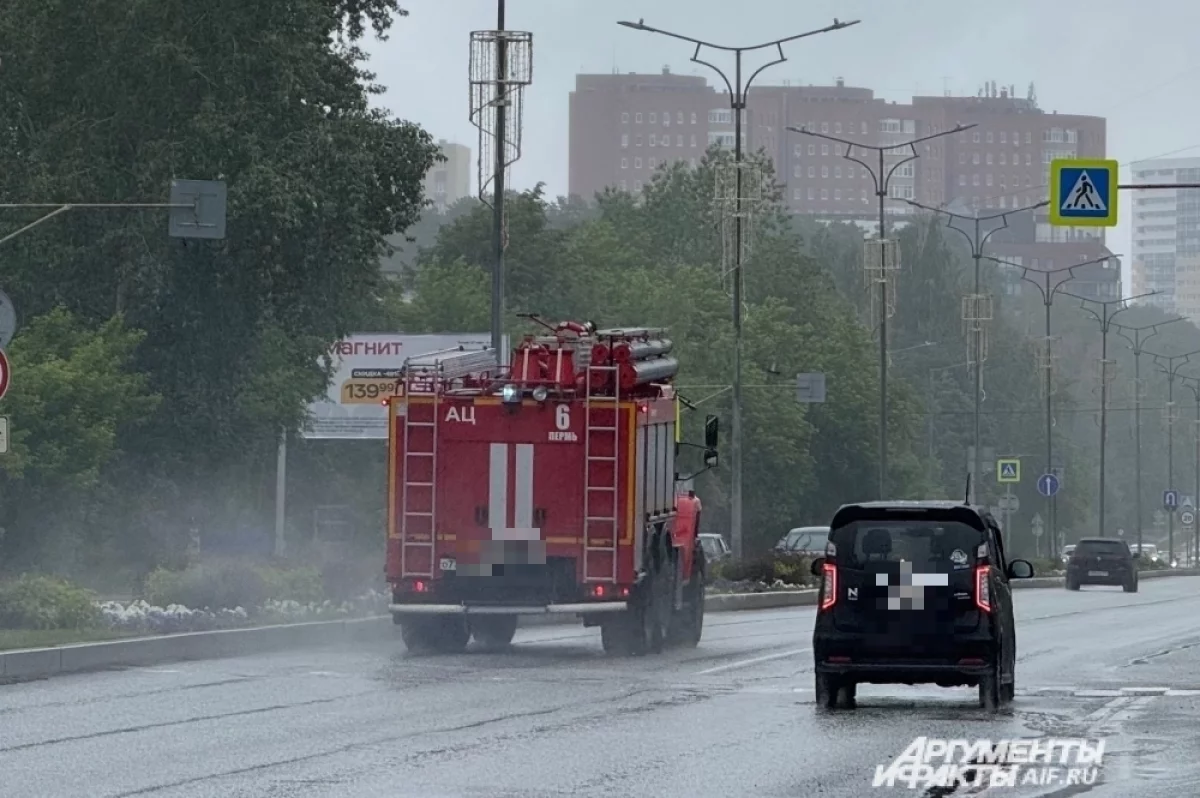 На пожаре в Коми травмирована 64‑летняя женщина, спасены 5 человек