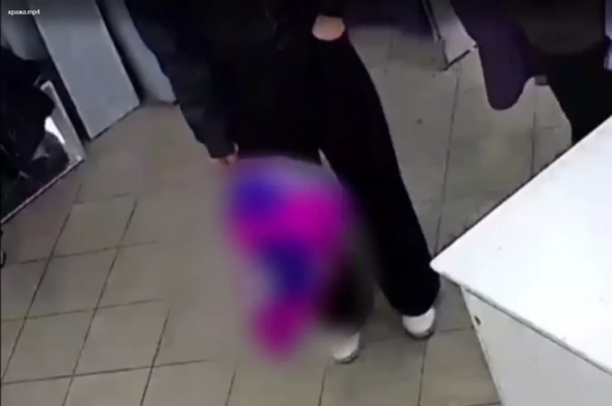 Димитровградец сбежал из ПВЗ с украденными джинсами и свитером