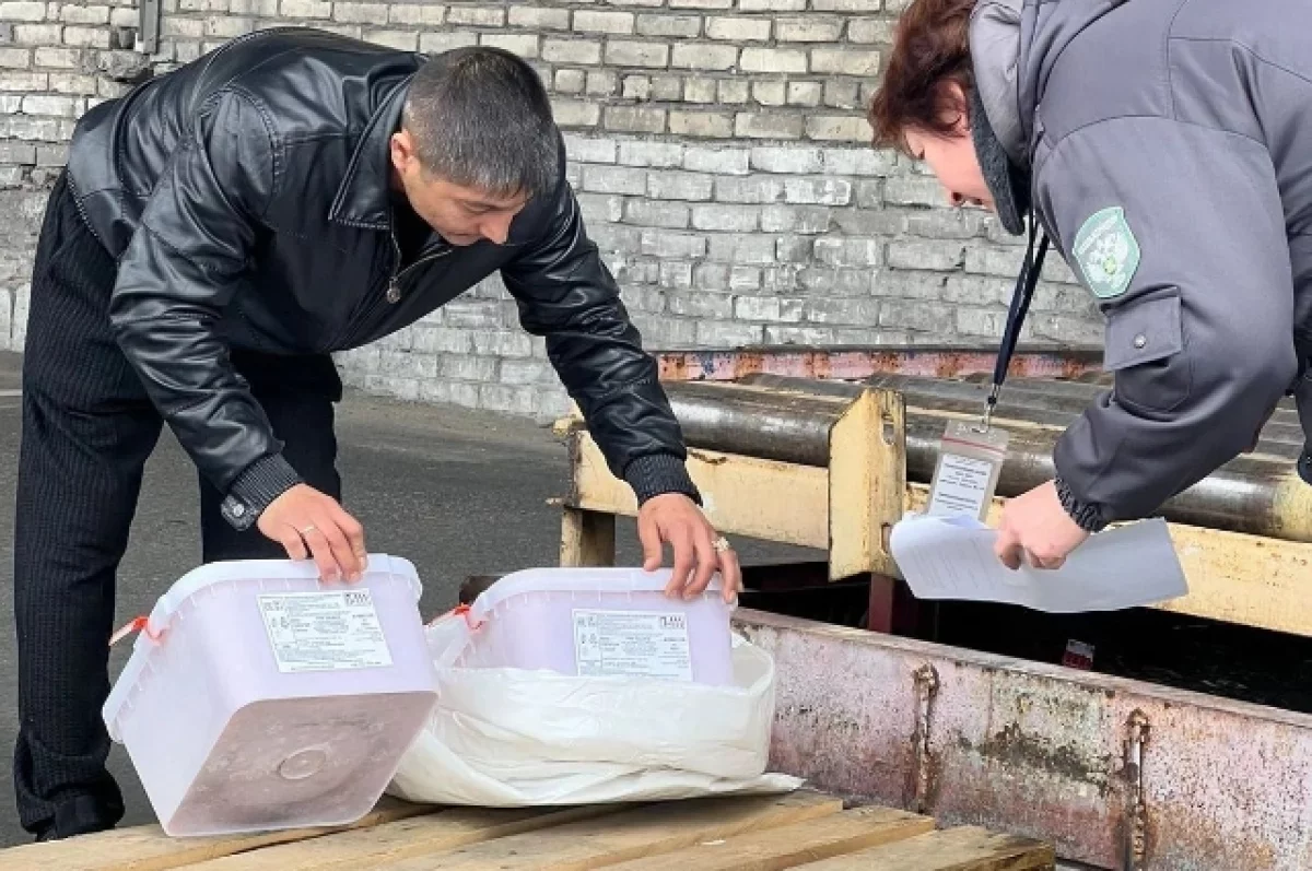 Из Хабаровска отправили 5,6 тонны лососевой икры в четыре города России