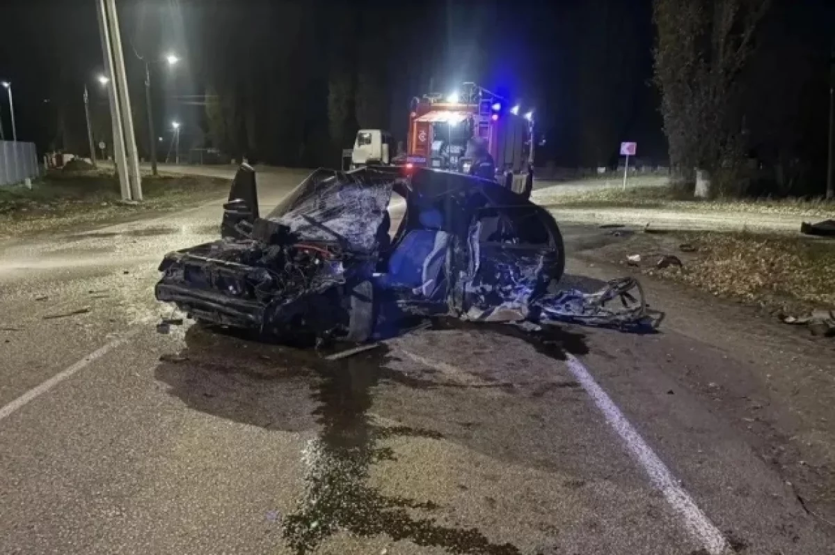 Трое молодых людей пострадали в лобовом ДТП с бункеровозом под Воронежем
