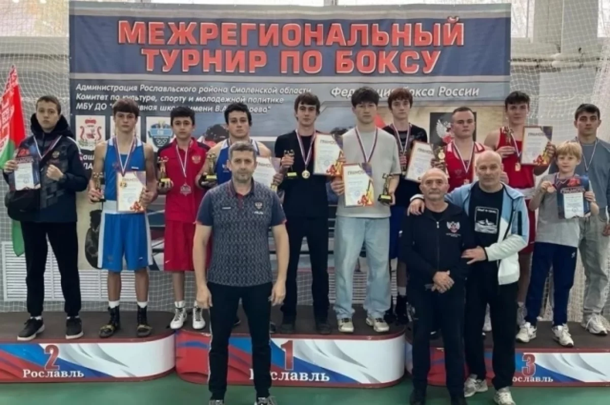Обнинские боксёры взяли 8 золотых медалей в Рославле