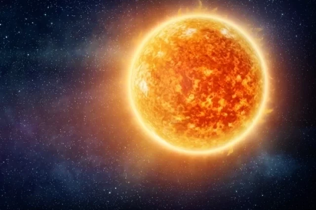 Солнце — это шар из плазмы, раскалённого газа.