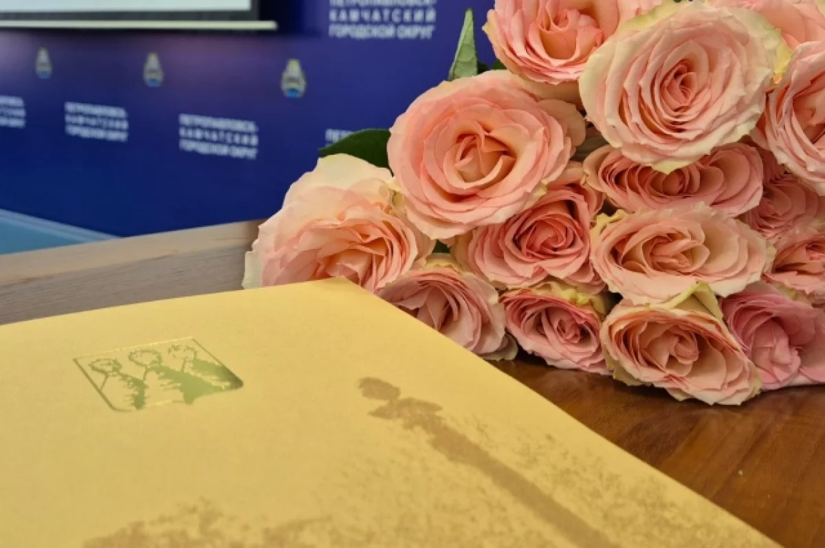 Глава Петропавловска вручил благодарности активным горожанам