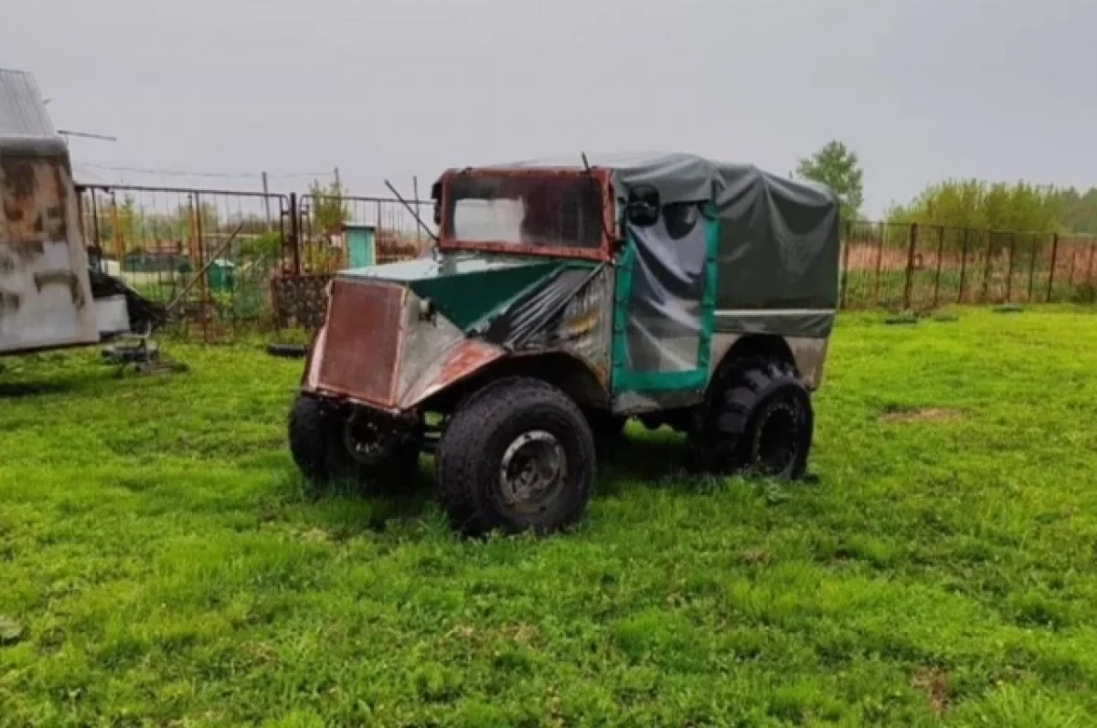 В НСО выставили на продажу танк, болотоход и еще три необычных автомобиля