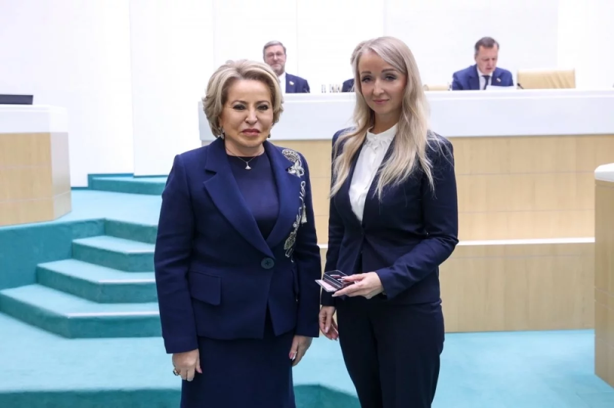 Жанна Гудкова из Приморья официально получила удостоверение сенатора