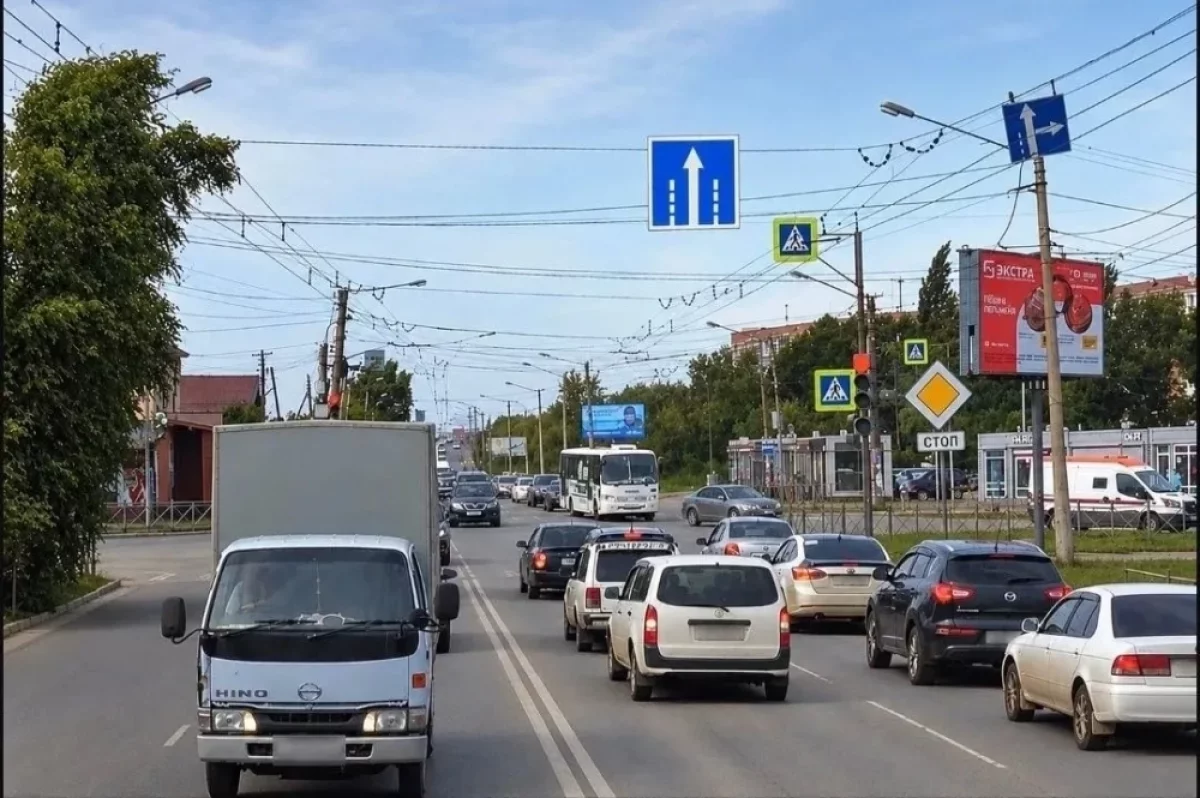В Омске изменят схему движения на одном из перекрестков