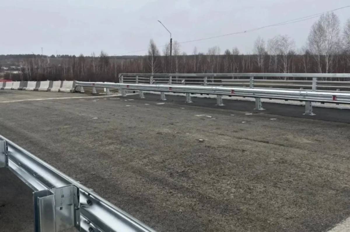 Движение по новому мосту через реку Карповка открыли в Читинском округе
