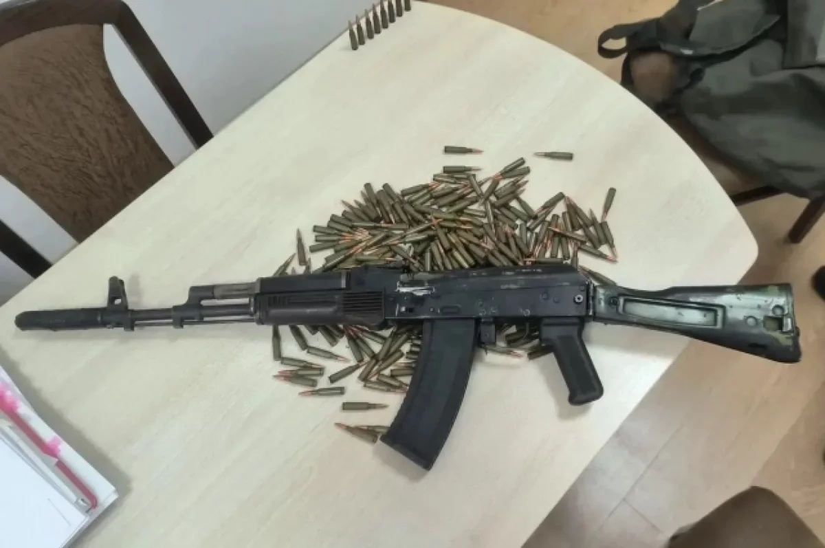 В Тихорецке мужчину задержали за попытку сбыта АКС-74 и 275 патронов