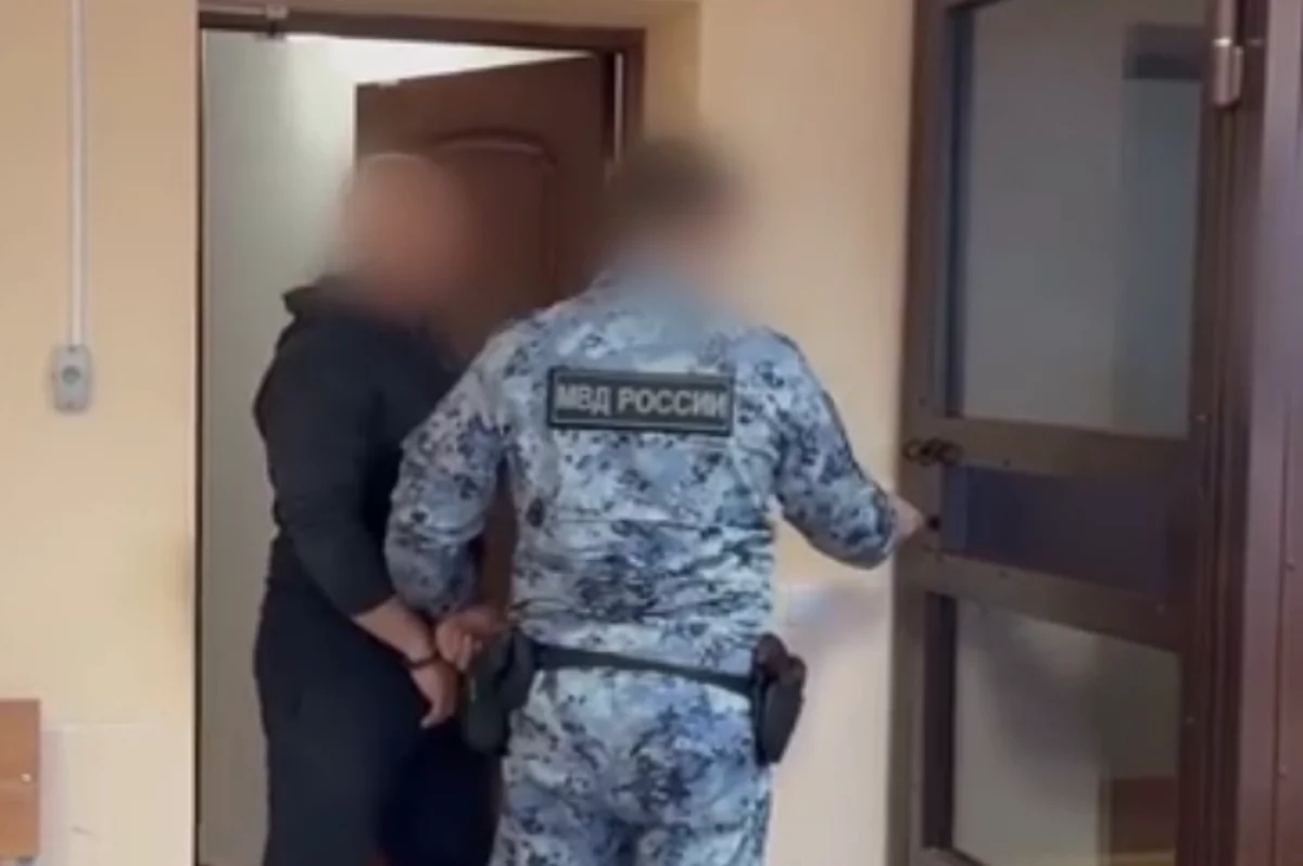 Начальника ГИБДД в Твери арестовали по делу о взятке в 150 тысяч рублей