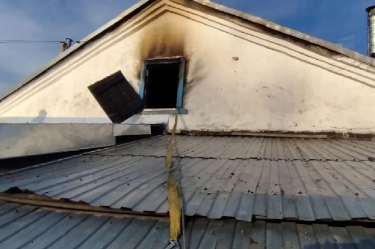 В Данилове двое подростков разожгли огонь на чердаке и устроили пожар