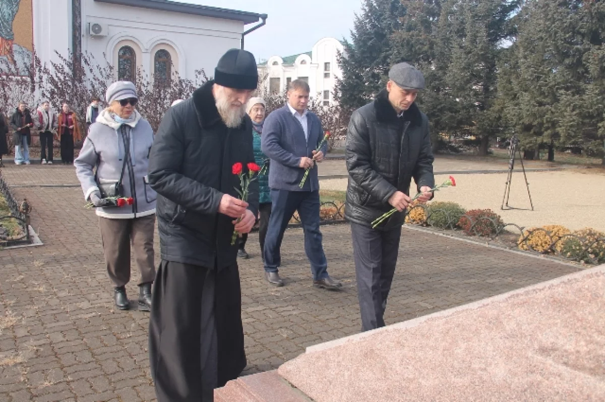 В Биробиджане почтили память жертв политических репрессий