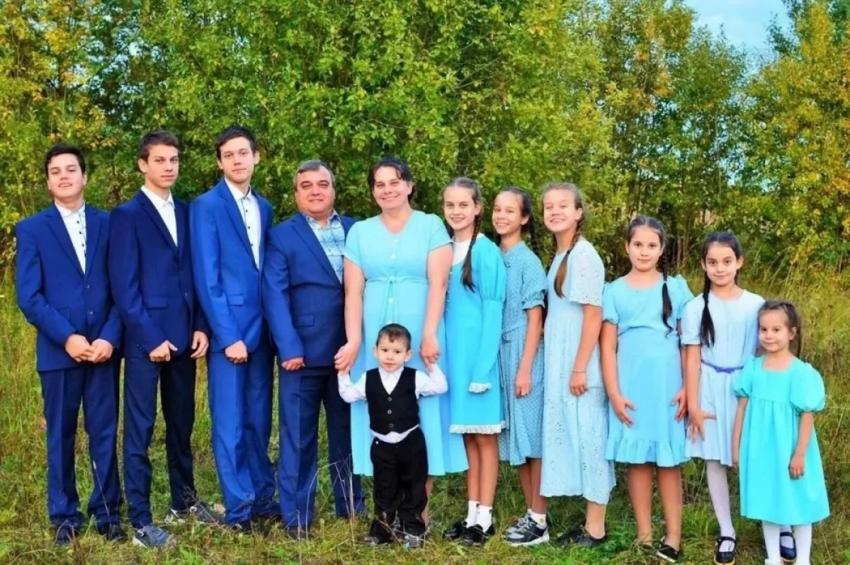 Семью с 10 детьми из Прикамья представят к ордену «Родительская слава»