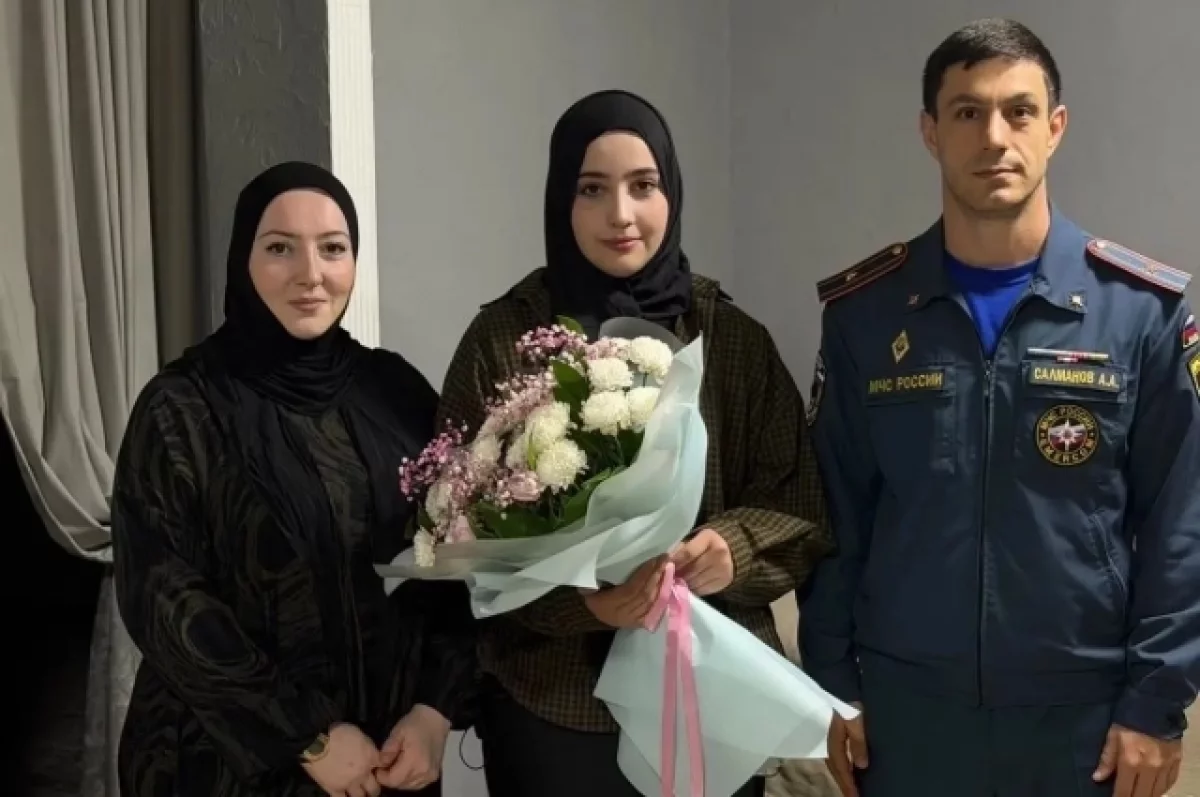 В Дагестане наградят 15-летнюю девочку за спасение малыша из горящей машины